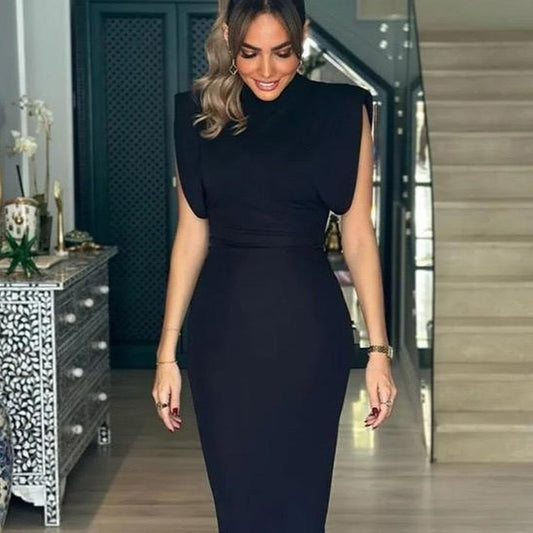 Robe Élégante Sans Manches à Épaules Structurées