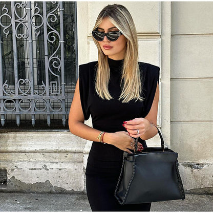Robe Élégante Sans Manches à Épaules Structurées